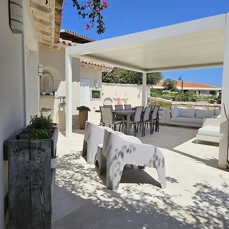 Holiday home Homey Experience - Panorama Sea & Pool *